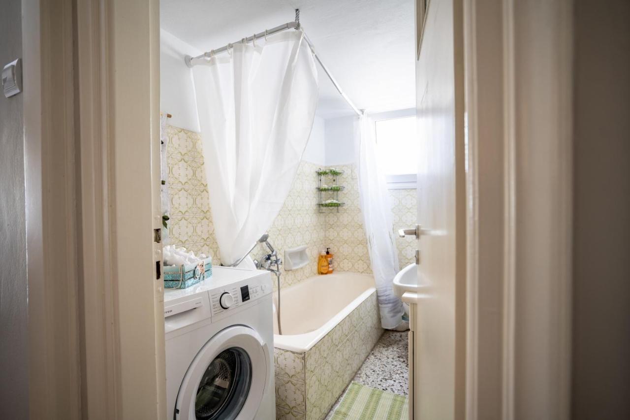 Apartment Family At Kalithea 2 Bedrooms 4 Pers *